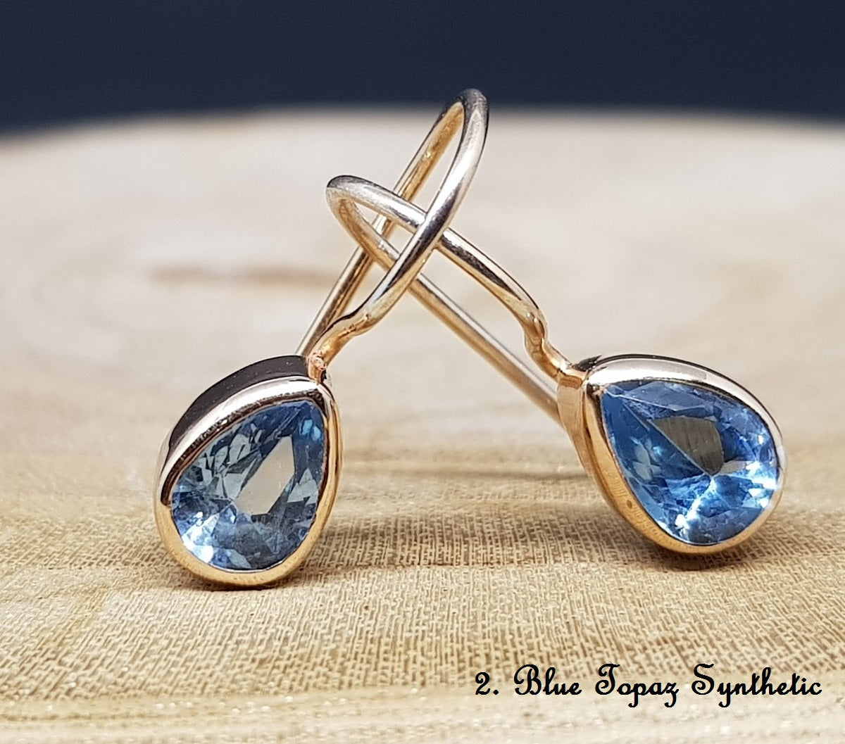 Boucles d'oreilles Topaze bleue synthétique & plaqué or