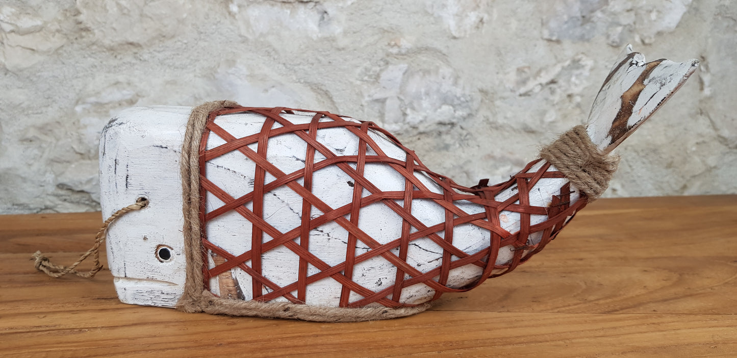 Baleine en bois avec filet en bambou L21 cm