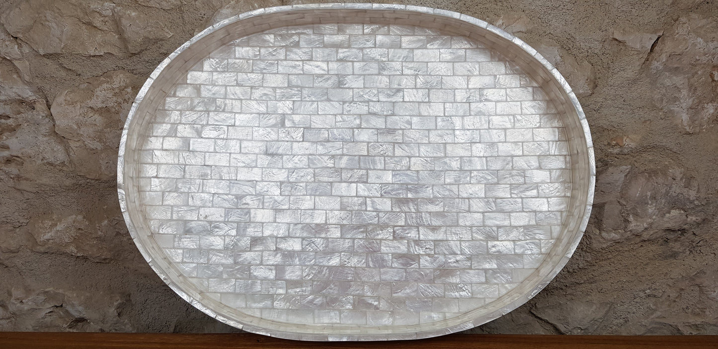 Plateau ovale en nacre L 40 cm