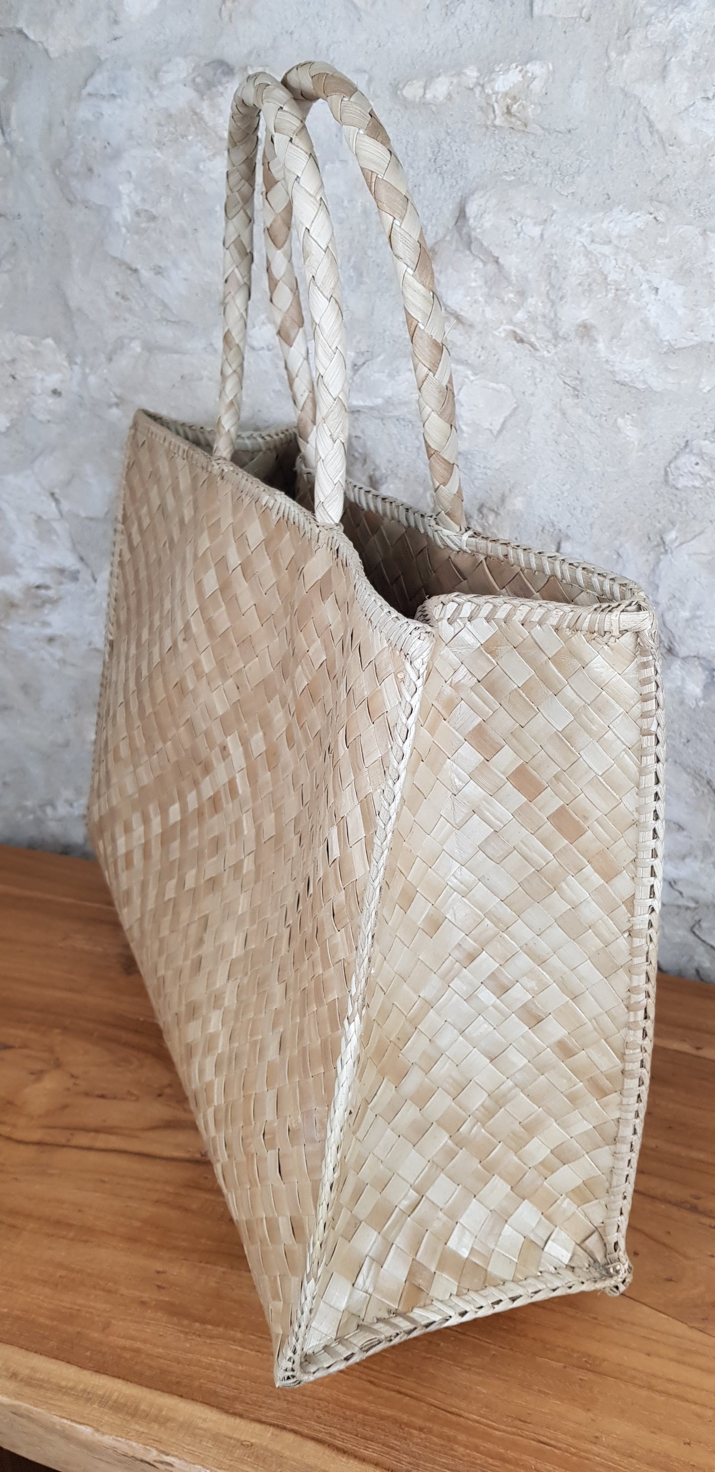 Sac en feuilles de Pandan tissé à la main