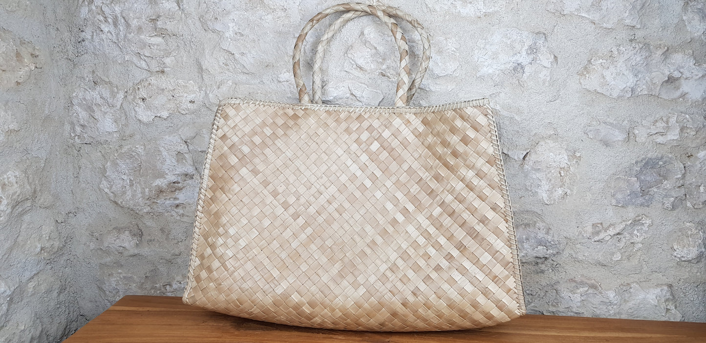 Sac en feuilles de Pandan tissé à la main