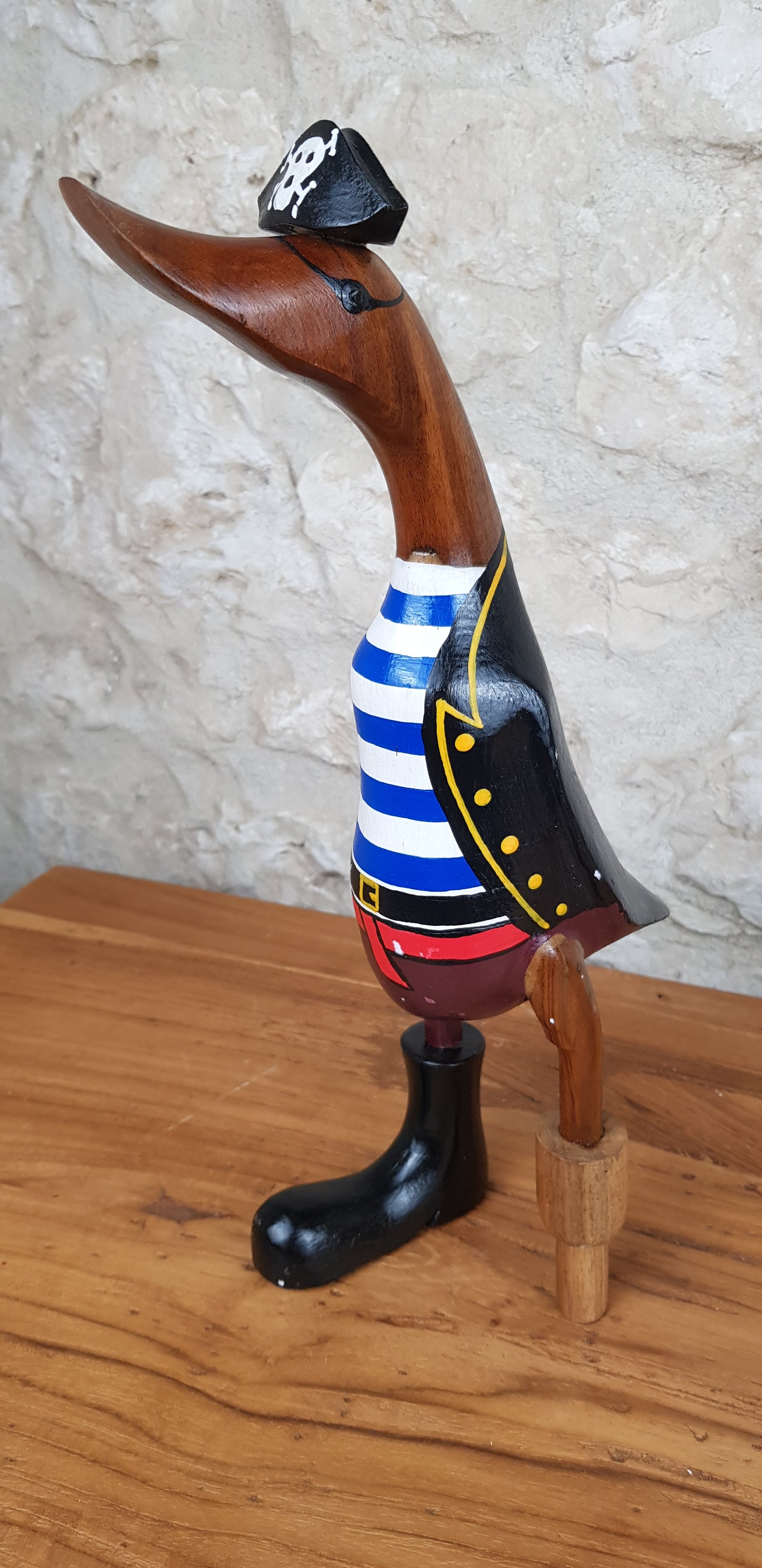Canard pirate en bois de différentes tailles