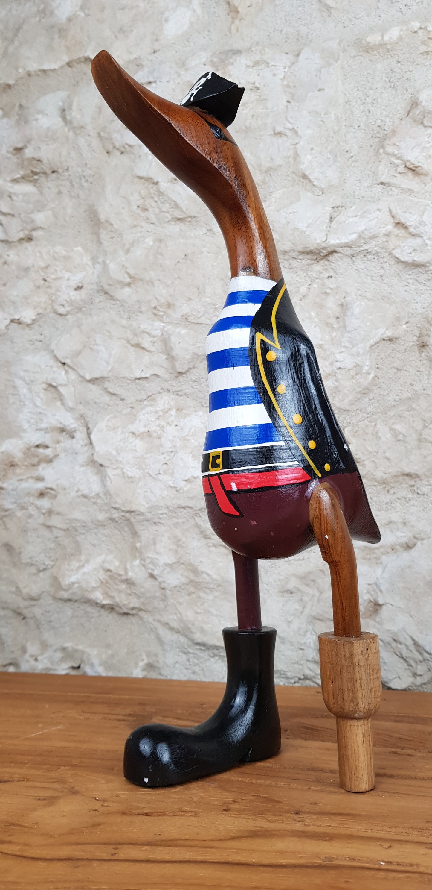 Canard pirate en bois de différentes tailles