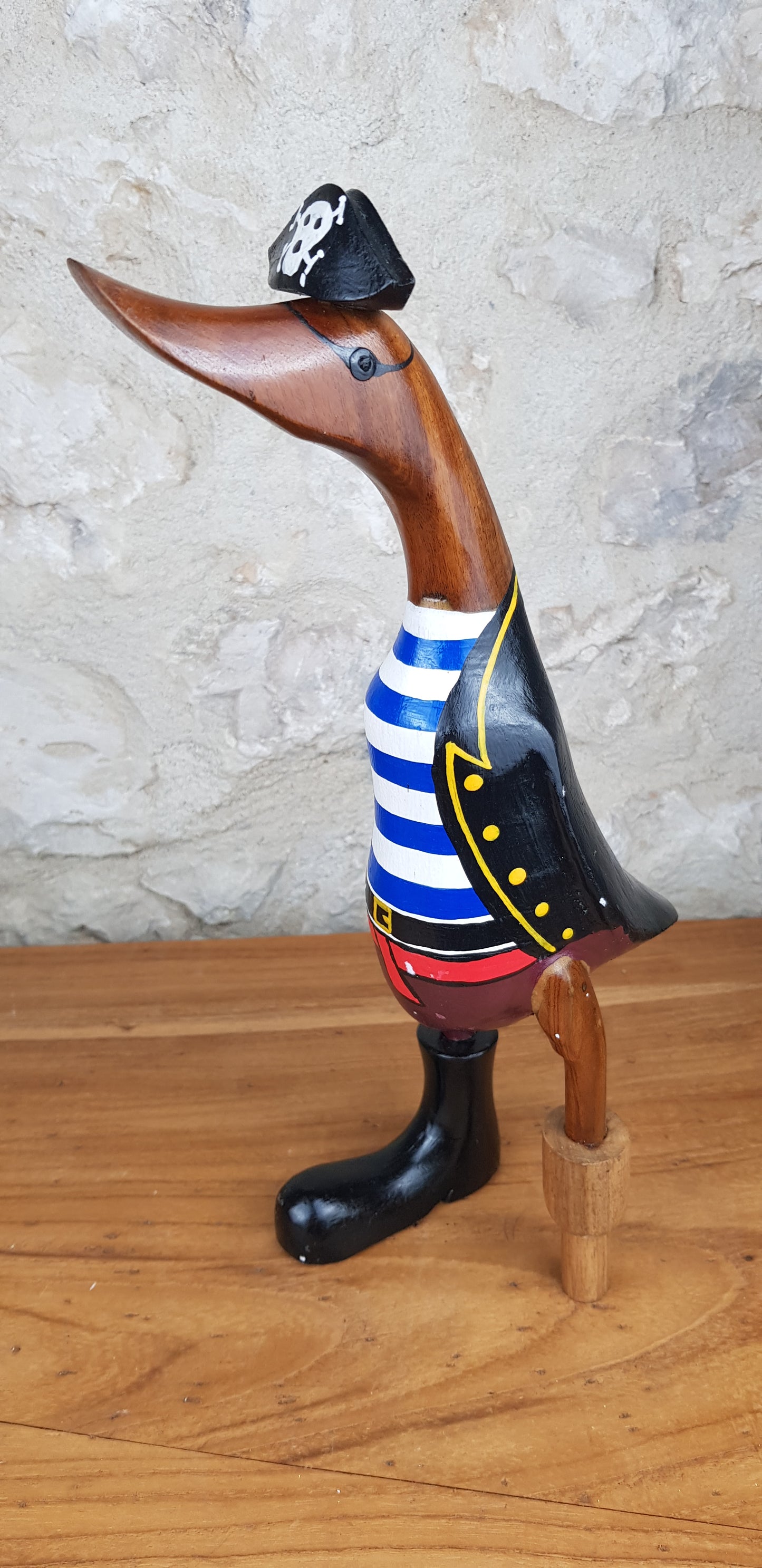 Canard pirate en bois de différentes tailles