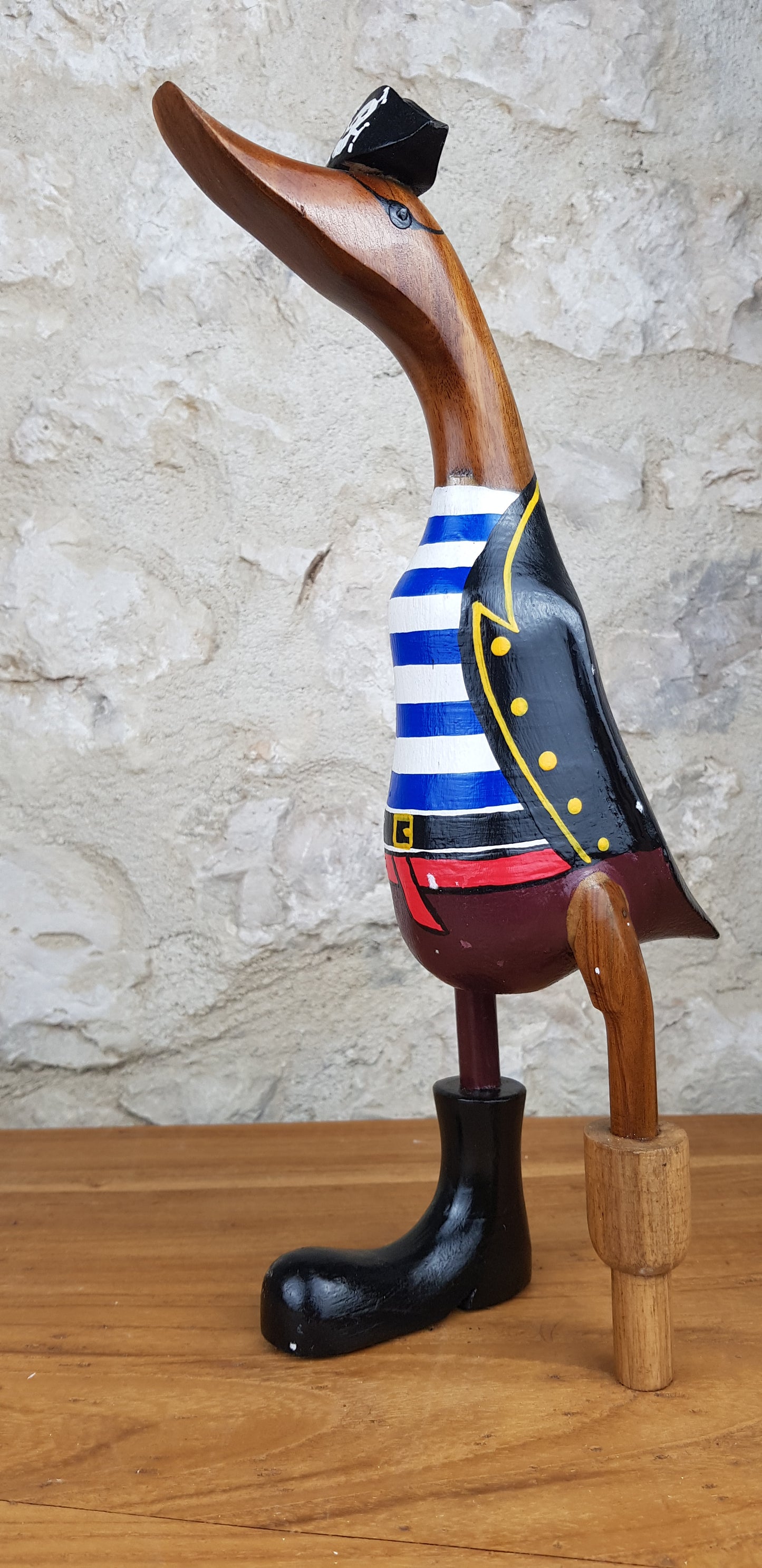 Canard pirate en bois de différentes tailles