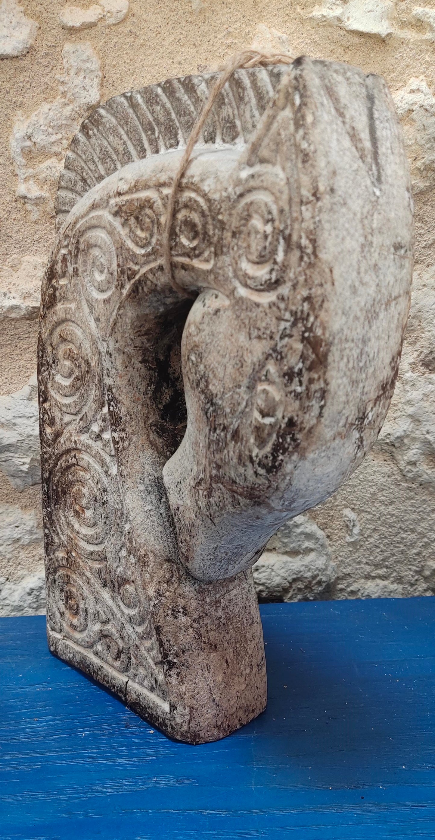 Sculpture primitive d'un buste de cheval H 33 cm