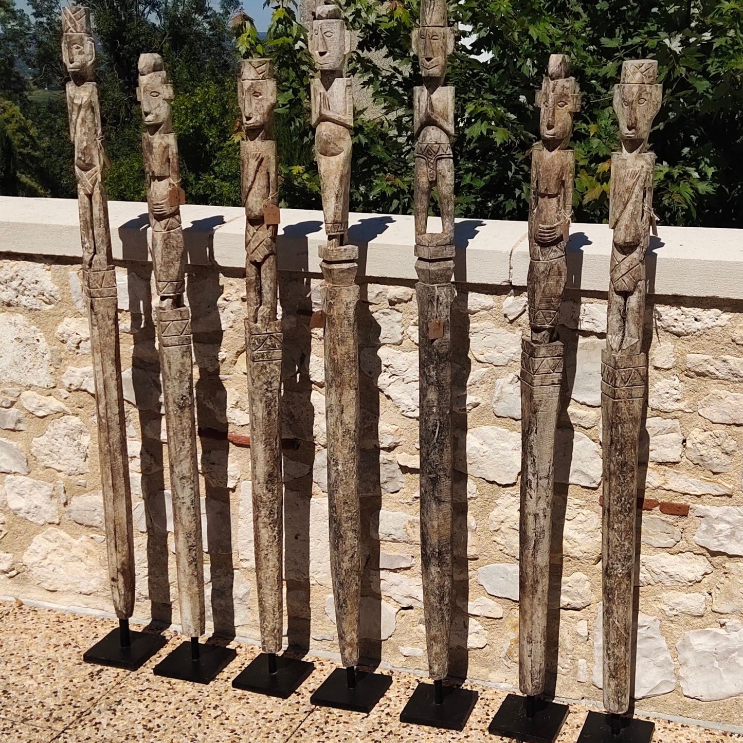 Statue d'art primitif Indonésien en bois