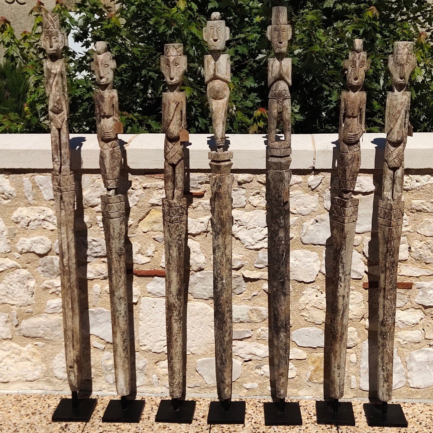 Statue d'art primitif Indonésien en bois