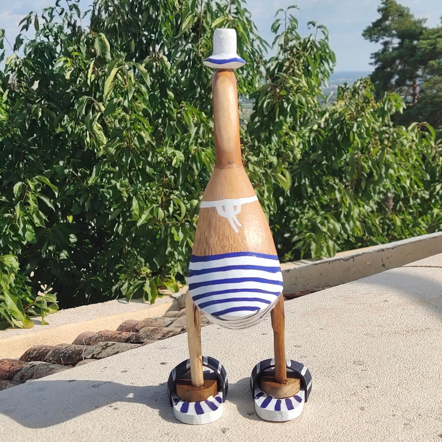 Canard baigneuse avec sandale en bois