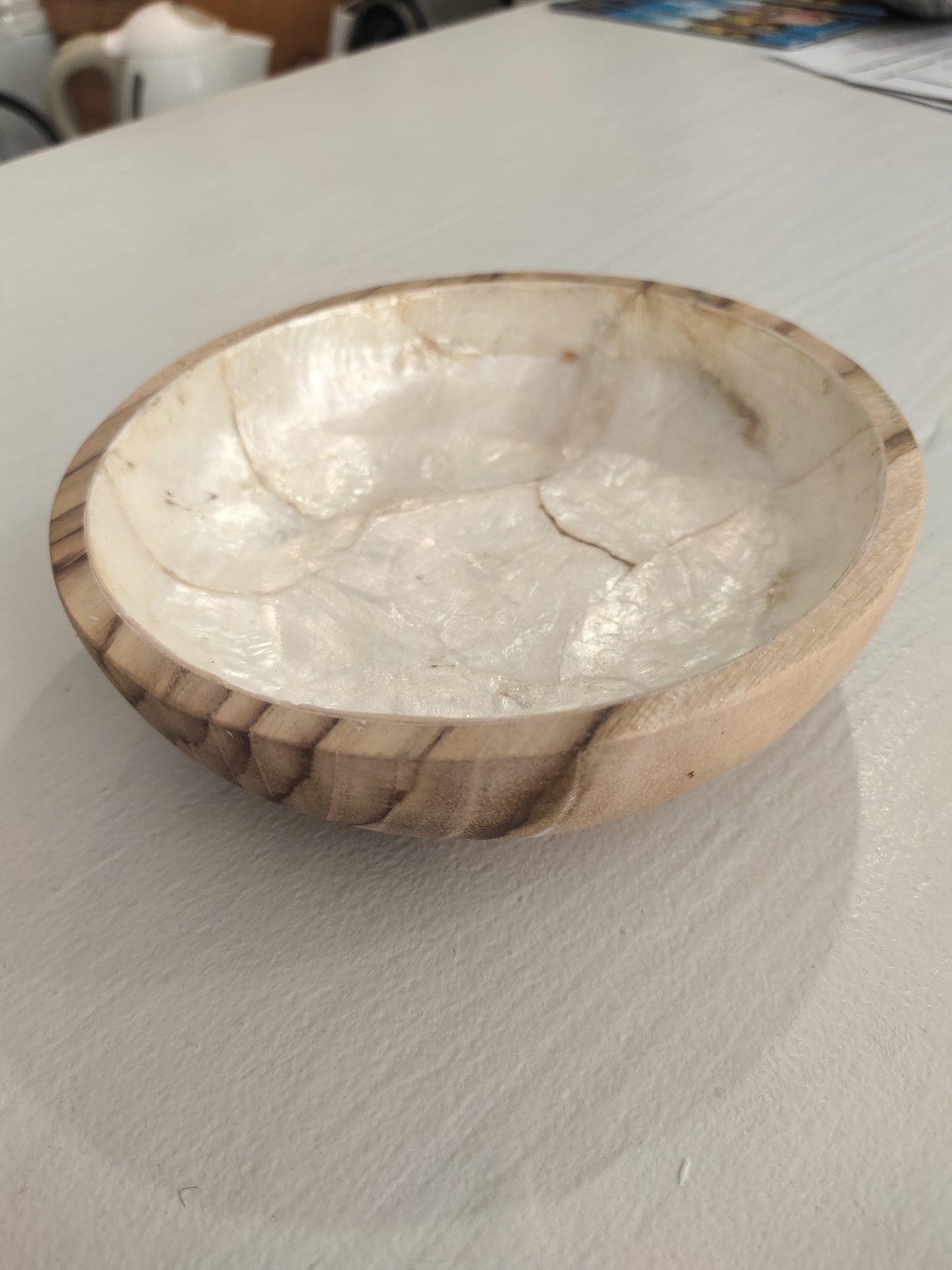 Coupelle en bois et nacre de 14 cm