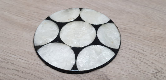Sous verre en Nacre D9.5 cm