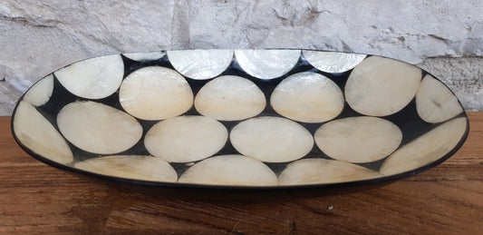 Plat ovale en nacre et résine L 22.5 cm