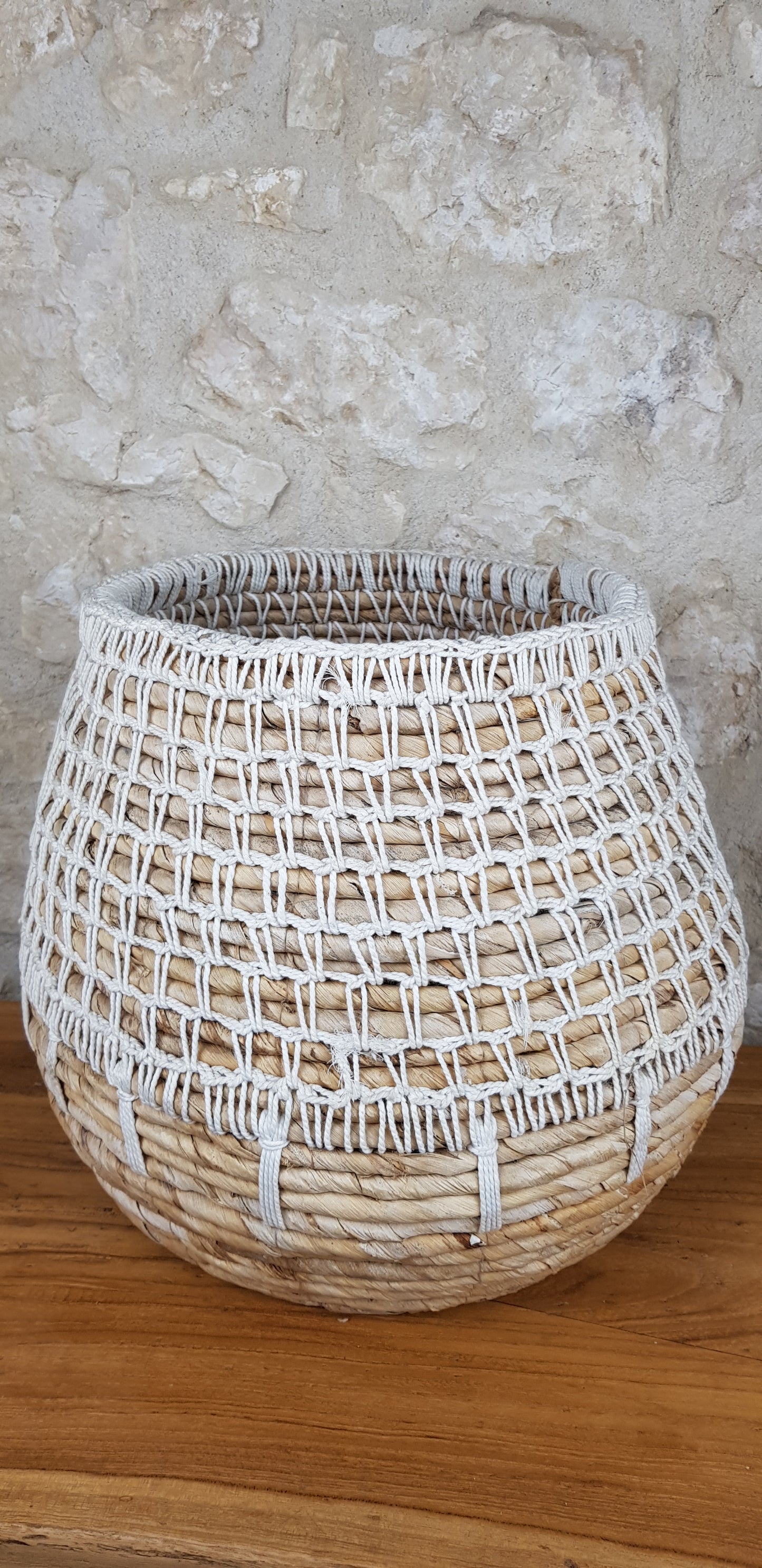 Panier en feuille de banane avec un filet en coton tressé D 35 cm