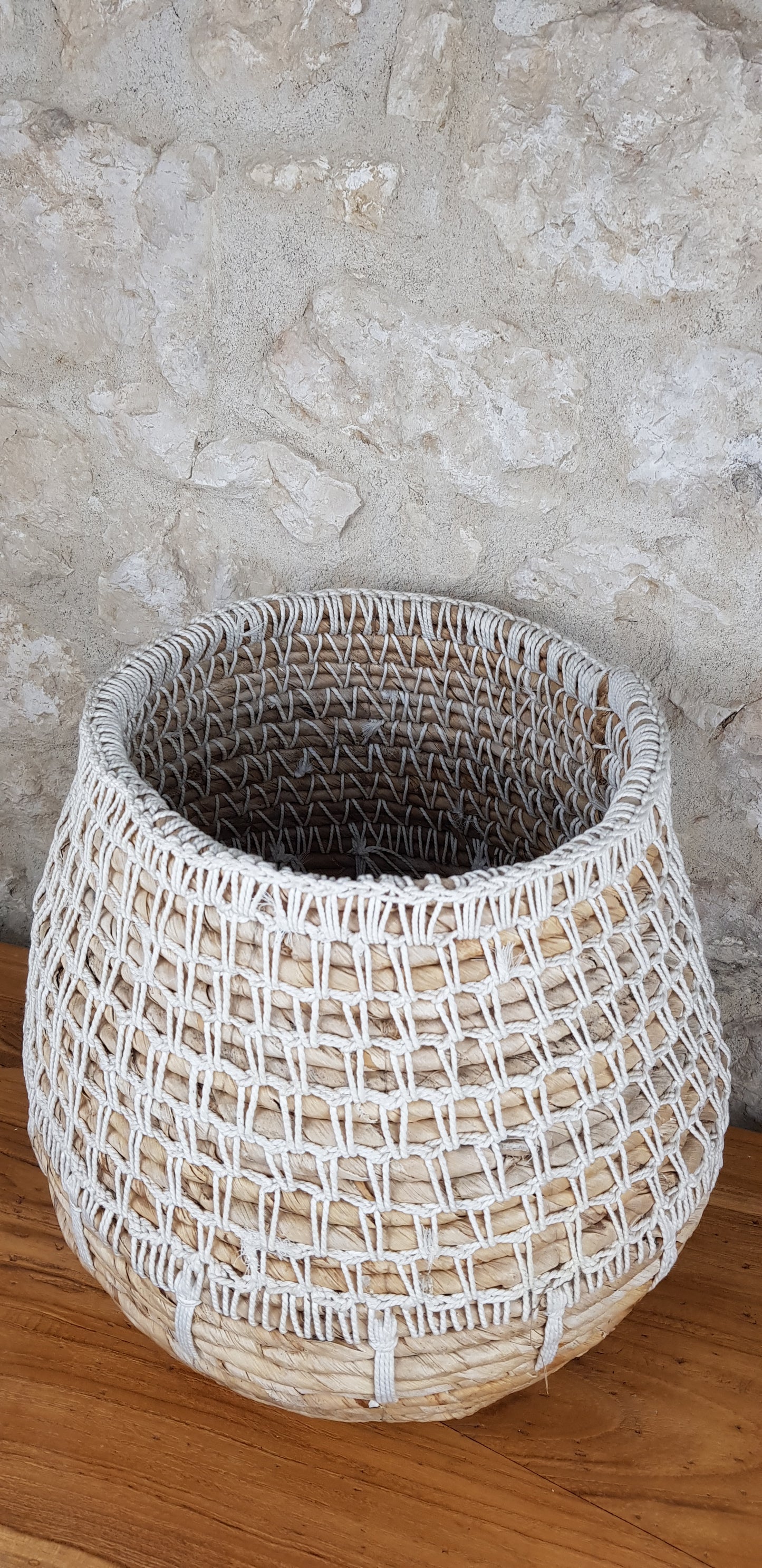 Panier en feuille de banane avec un filet en coton tressé D 35 cm