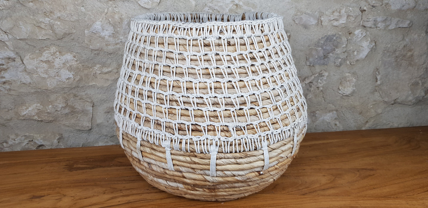 Panier en feuille de banane avec un filet en coton tressé D 35 cm