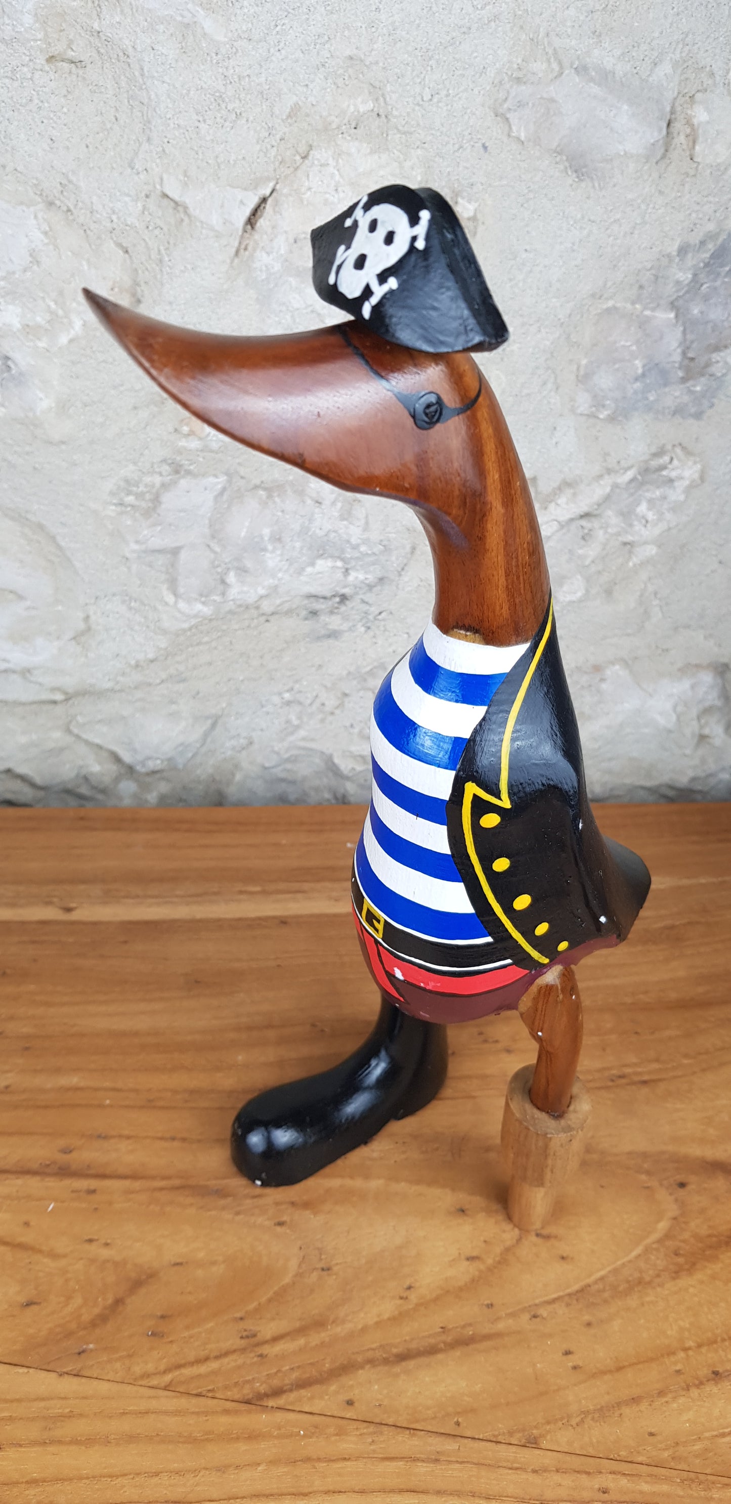 Canard pirate en bois de différentes tailles