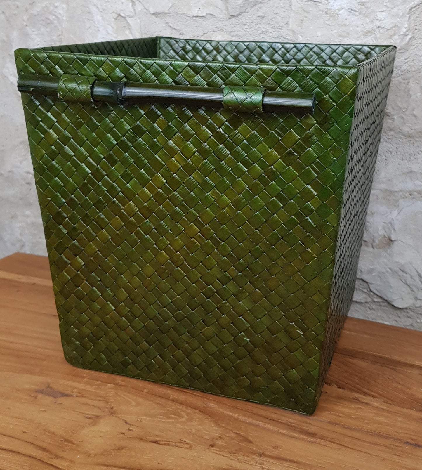 Corbeille en feuilles de Pandan